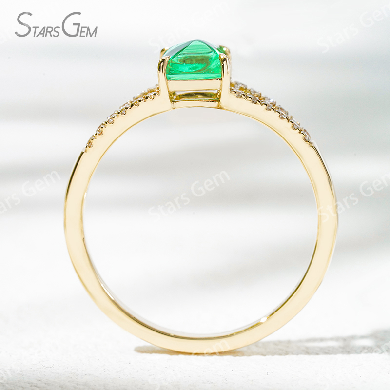 5×5mm Sugar Loaf Cut Lab Grown Emerald 18K Gold Pave Engagement Ring