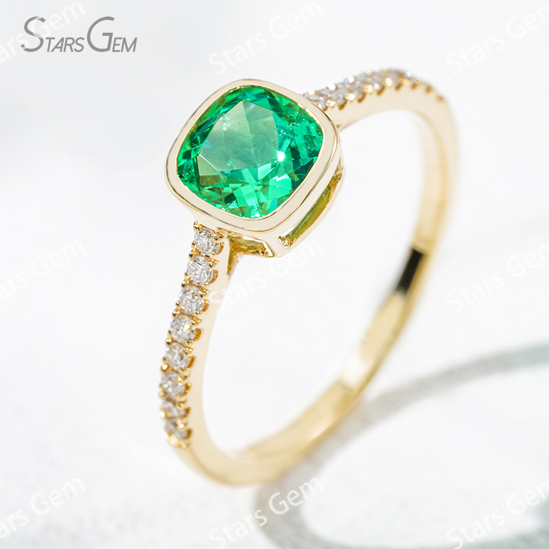 6×6mm Cushion Cut Lab Grown Emerald 18K Gold Pave Engagement Ring