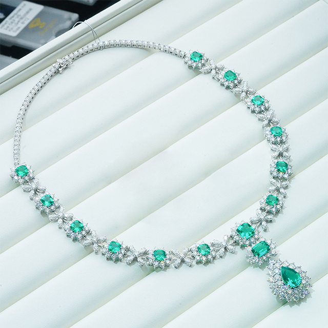 14K White Gold Lab Grown Emerald And Moissanite Luxury Diamond Necklace