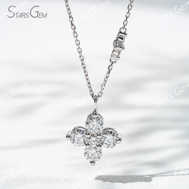 4.5mm Round Brilliant Cut Lab Grown Diamond 18K White Gold Diamond Pendant Necklace