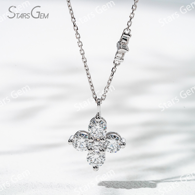 4.5mm Round Brilliant Cut Lab Grown Diamond 18K White Gold Diamond Pendant Necklace