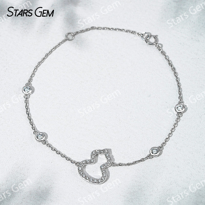 1.4mm & 2.8mm Round Brilliant Cut Lab Grown Diamond Gourd Shape 18K Gold Diamond Bracelet