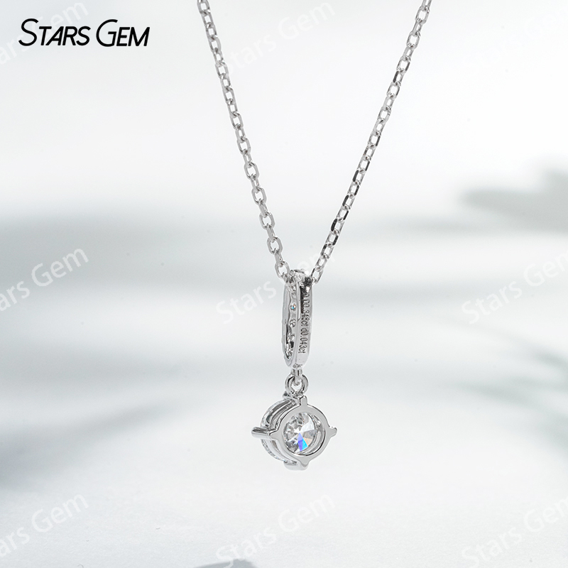 0.35ct 4.5mm DEF VS Round Brilliant Cut Lab Grown Diamond 18K White Gold Diamond Pendant Necklace