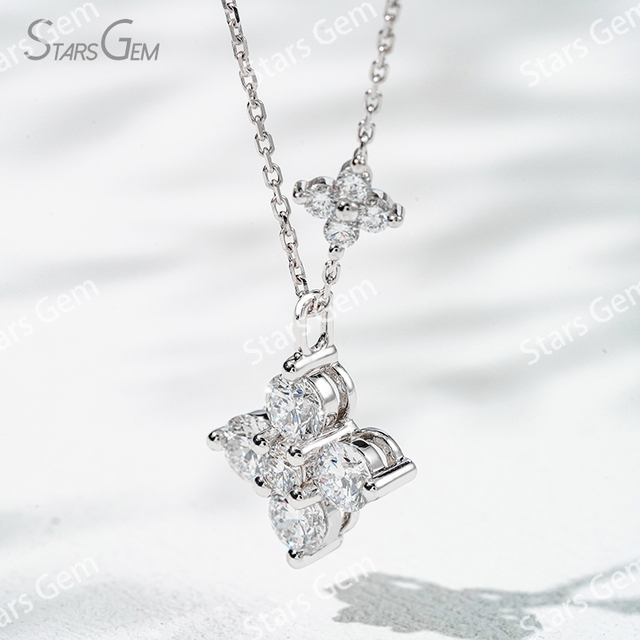 4.5mm Round Brilliant Cut Lab Grown Diamond 18K White Gold Diamond Pendant Necklace