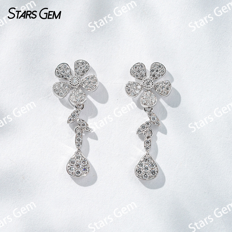 0.8mm & 1mm & 1.2mm & 1.3mm Round Brilliant Cut Lab Grown Diamond Flower Design 18K White Gold Diamond Earrings