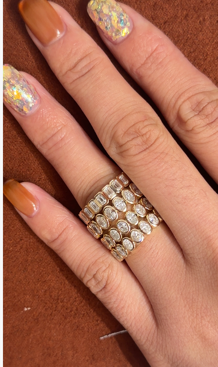 Oval 3.5x2.5mm Lab Grown Diamond Moissanite 10k 14k 18k Stackable Wedding Band Ring