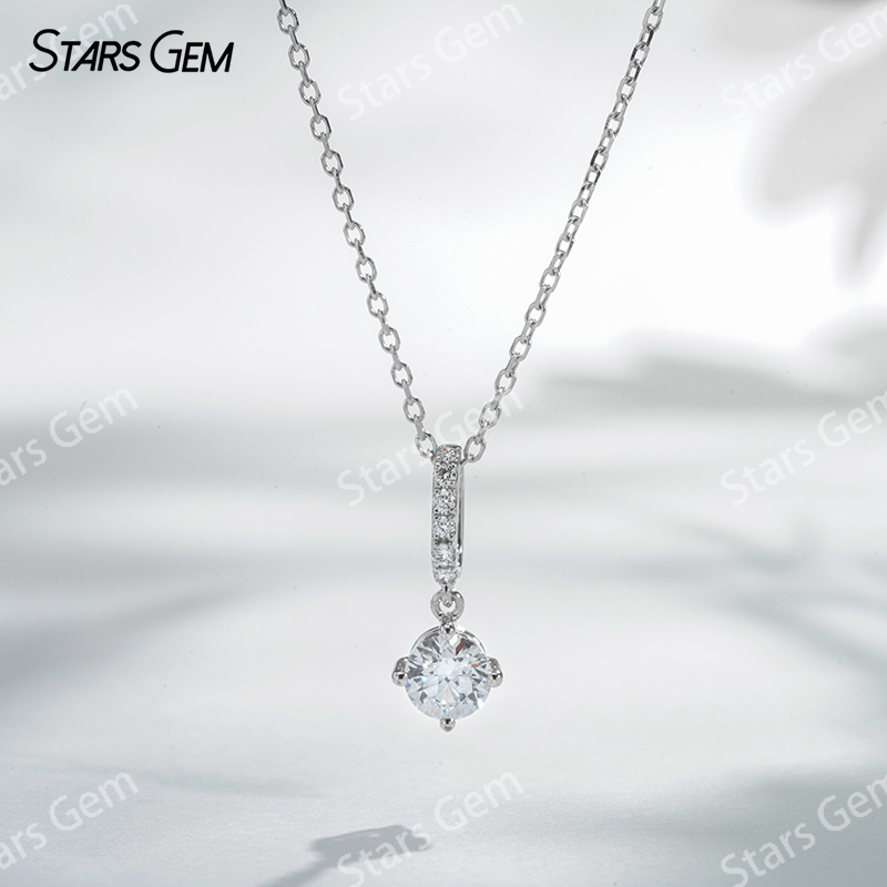 0.35ct 4.5mm DEF VS Round Brilliant Cut Lab Grown Diamond 18K White Gold Diamond Pendant Necklace