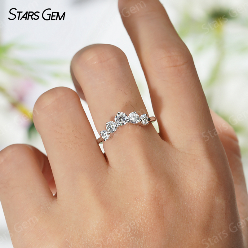 4mm Round Brilliant Cut Moissanite S925 Sterling Silver Five Stone Diamond Ring