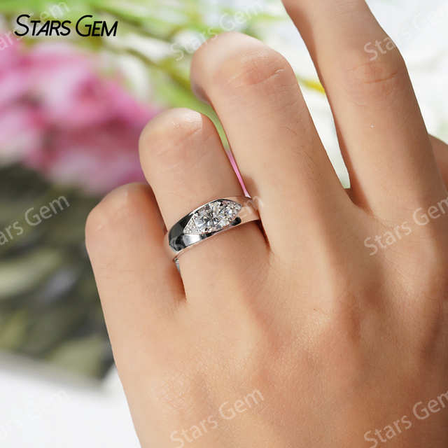 5×7mm Oval Cut Moissanite With Side Moissanite S925 Sterling Silver Engagement Ring