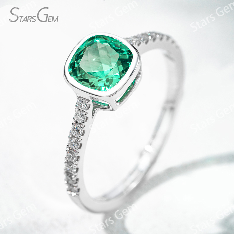 6×6mm Cushion Cut Lab Grown Emerald 18K Gold Pave Engagement Ring