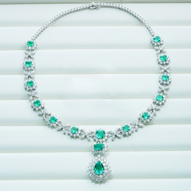 14K White Gold Lab Grown Emerald And Moissanite Luxury Diamond Necklace