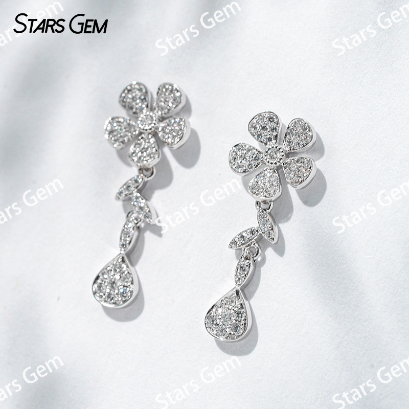 0.8mm & 1mm & 1.2mm & 1.3mm Round Brilliant Cut Lab Grown Diamond Flower Design 18K White Gold Diamond Earrings