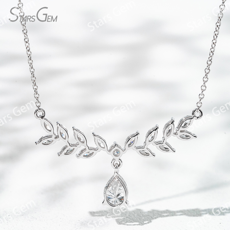 5×7mm Pear Cut Lab Grown Diamond 18K White Gold Diamond Necklace