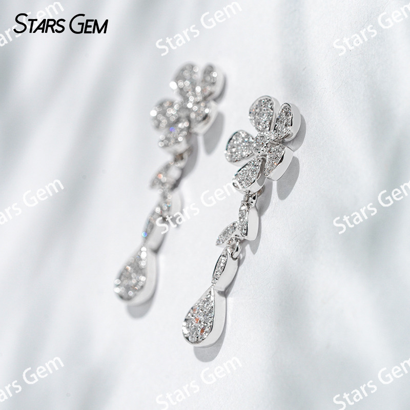 0.8mm & 1mm & 1.2mm & 1.3mm Round Brilliant Cut Lab Grown Diamond Flower Design 18K White Gold Diamond Earrings