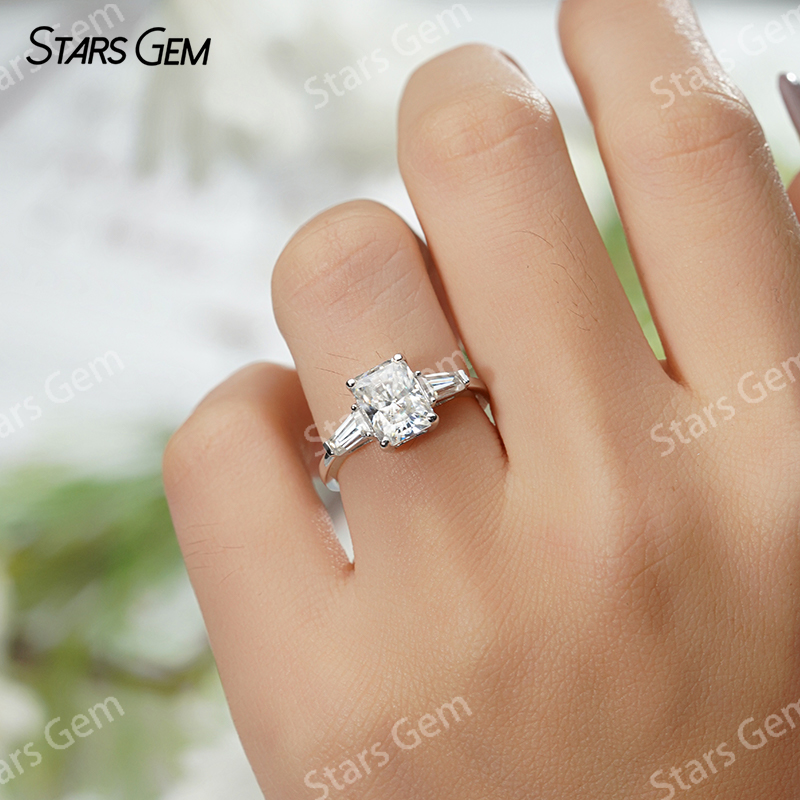 6×8mm Radiant Cut Moissanite 4 Prongs S925 Sterling Silver Three Stone Engagement Ring