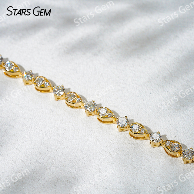 18K Yellow Gold with Round Brilliant Cut Lab Grown Diamond Bracelet