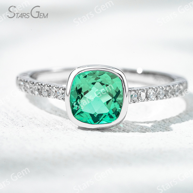 6×6mm Cushion Cut Lab Grown Emerald 18K Gold Pave Engagement Ring