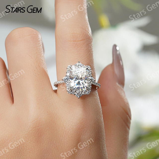 8×10mm Radiant Cut Moissanite S925 Sterling Silver Halo Engagement Ring