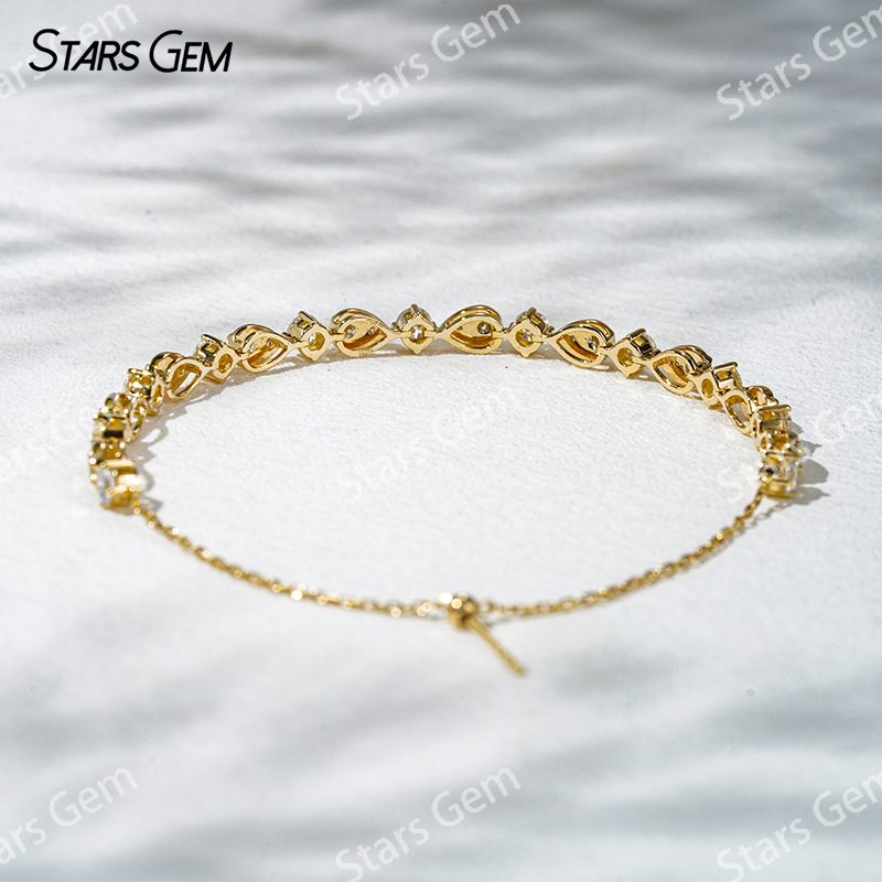 18K Yellow Gold with Round Brilliant Cut Lab Grown Diamond Bracelet