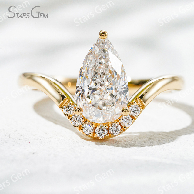 6.19×10.43​mm Pear Cut Lab Grown Diamond With Side Diamond 18K Yellow Gold Engagement Ring