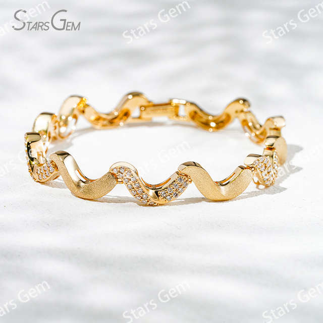 1.2mm Round Brilliant Cut Lab Grown Diamond Unique Wave Like Design 18K Yellow Gold Diamond Bracelet
