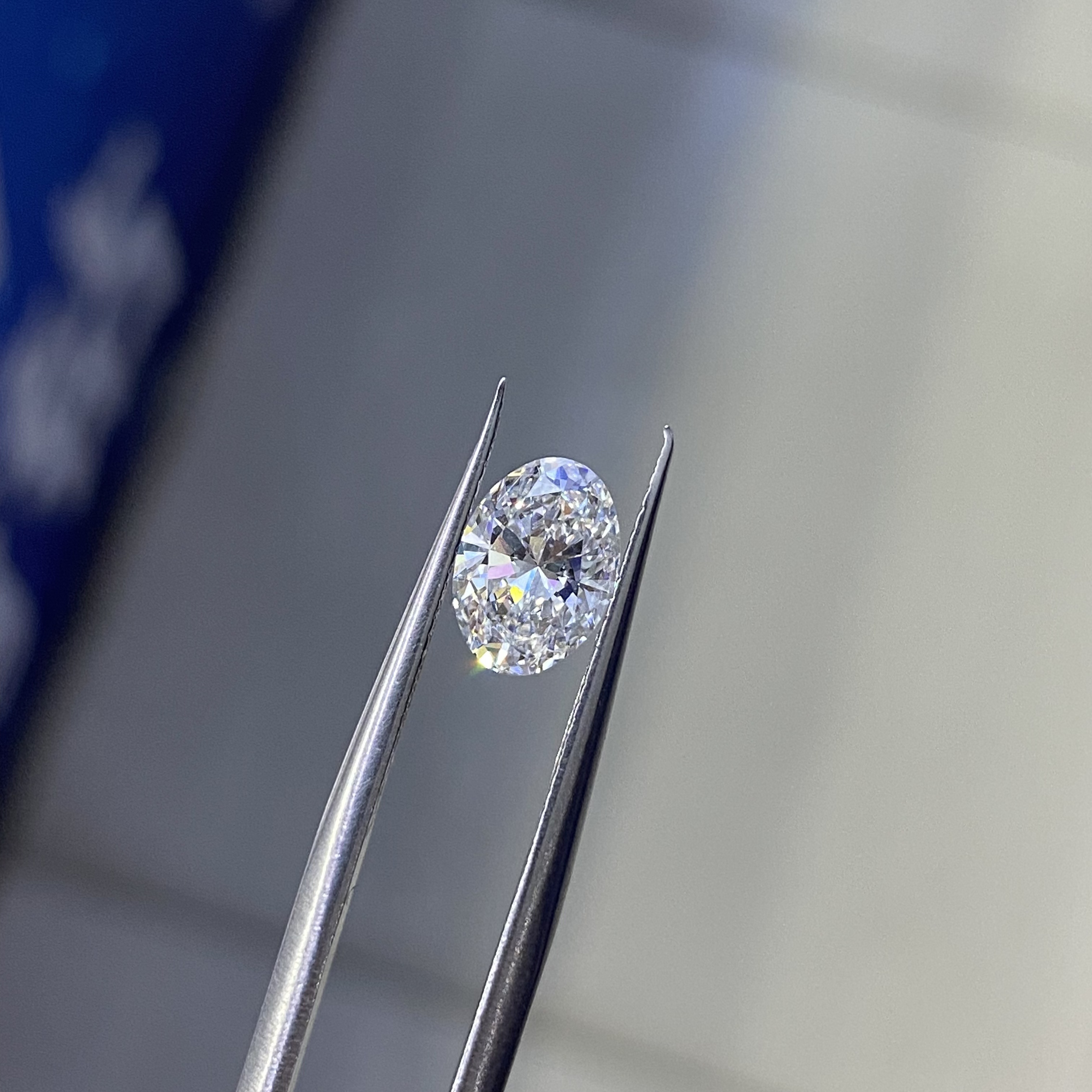Starsgem 10k 14k 18k 1.0ct east-west Oval Bezel Ring IGI certificate Lab Diamond Gemstones Ring
