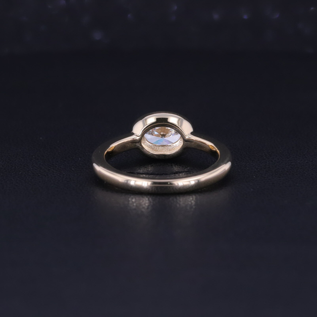 Starsgem 10k 14k 18k 1.0ct east-west Oval Bezel Ring IGI certificate Lab Diamond Gemstones Ring
